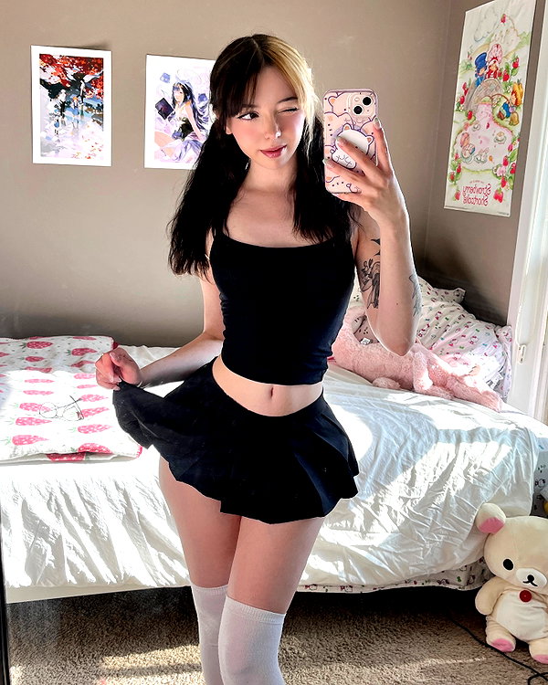 mia4rent instagram image archive image