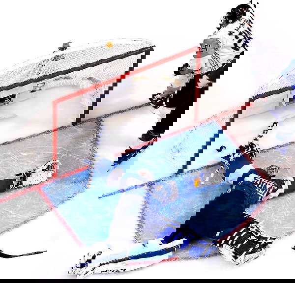 miakhalifa miakhalifa archive image