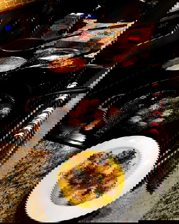 miakhalifa miakhalifa archive image