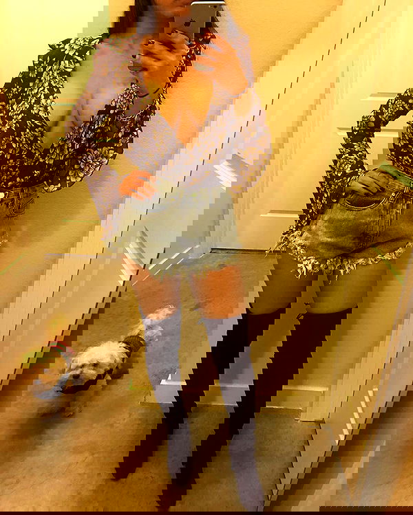 miakhalifa miakhalifa archive image