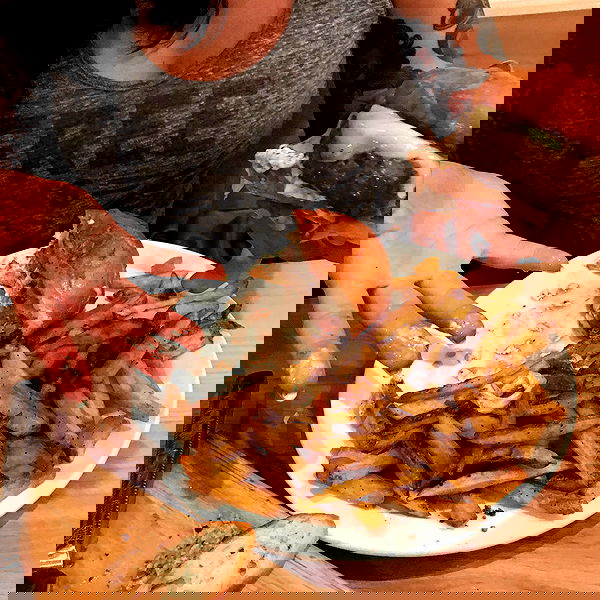 miakhalifa miakhalifa archive image