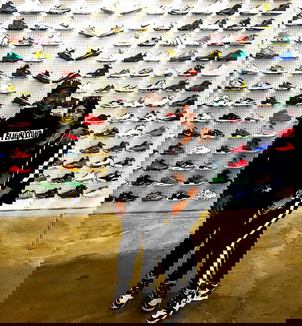 miakhalifa miakhalifa archive image