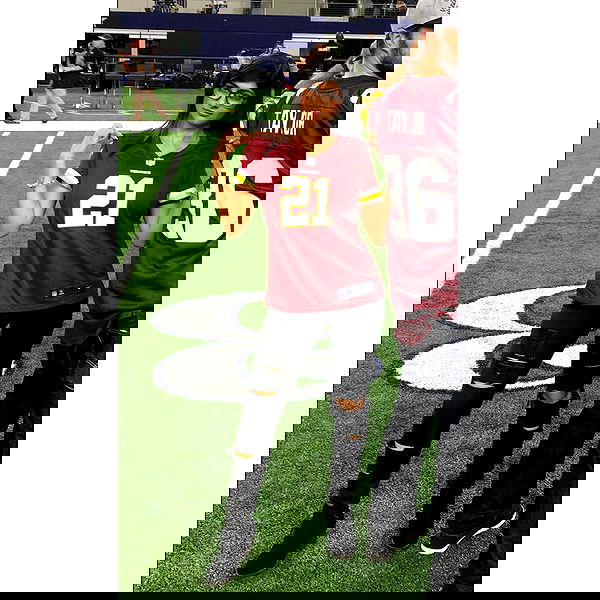 miakhalifa miakhalifa archive image