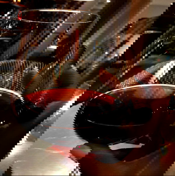 miakhalifa miakhalifa archive image