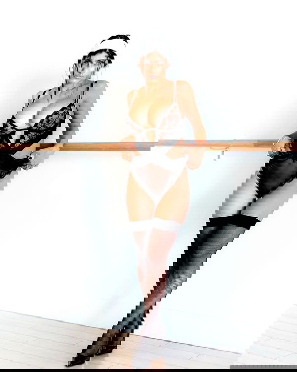 miakhalifa miakhalifa archive image