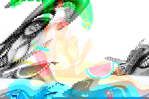 miakhalifa miakhalifa archive image