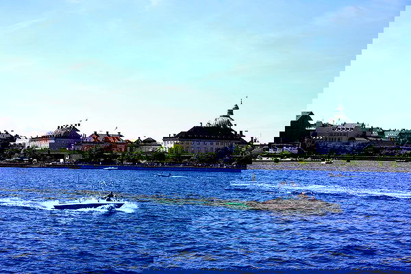 miakhalifa miakhalifa archive image