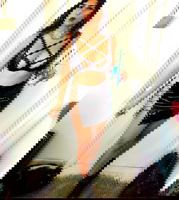 miakhalifa miakhalifa archive image