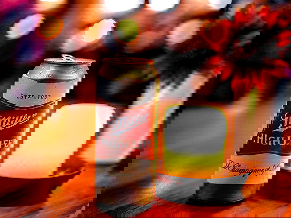 miakhalifa miakhalifa archive image