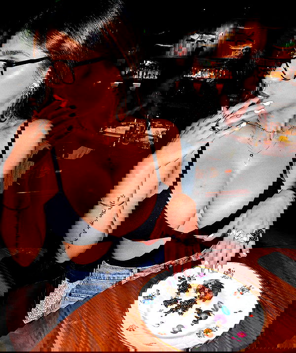 miakhalifa miakhalifa archive image