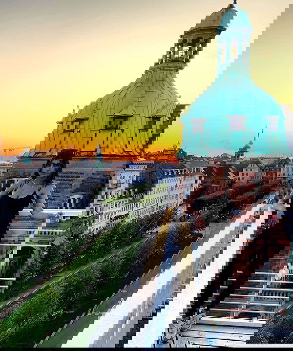 miakhalifa miakhalifa archive image