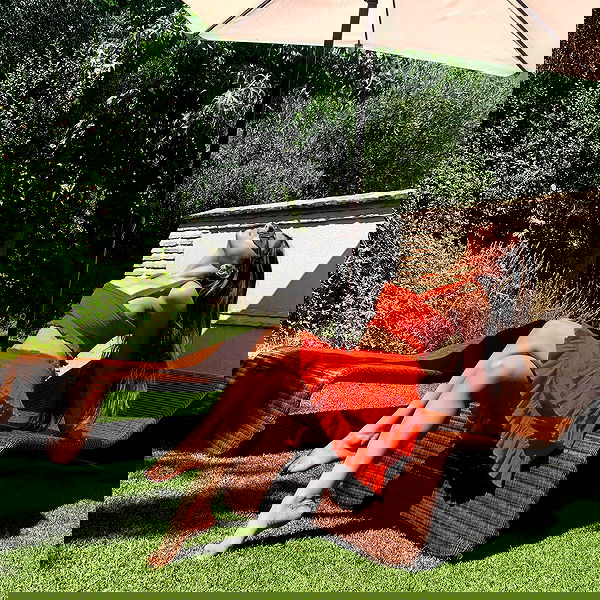 miakhalifa miakhalifa archive image