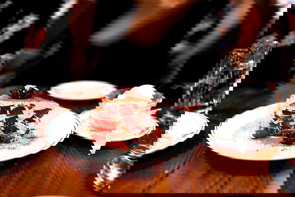 miakhalifa miakhalifa archive image