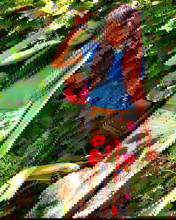 miakhalifa miakhalifa archive image