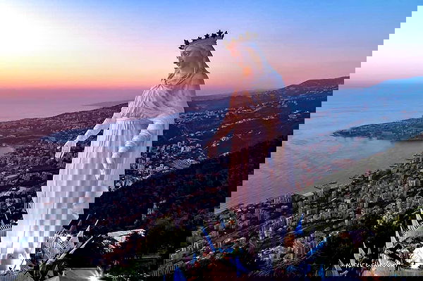 miakhalifa miakhalifa archive image