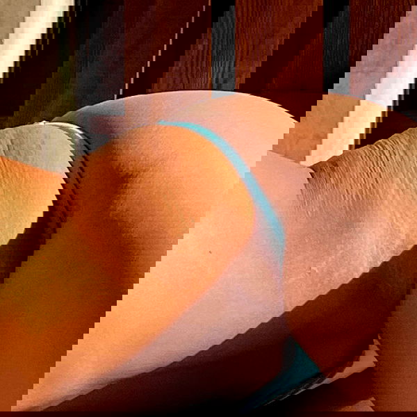 miakhalifa miakhalifa archive image