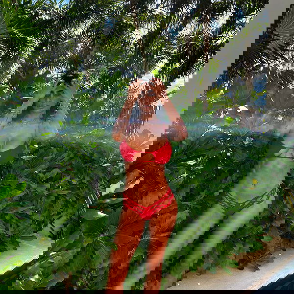 miakhalifa miakhalifa archive image