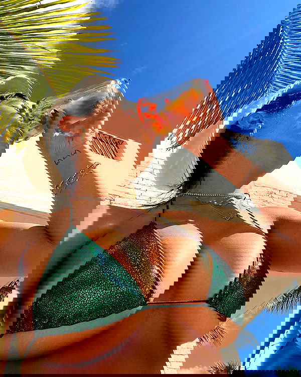 miakhalifa miakhalifa archive image