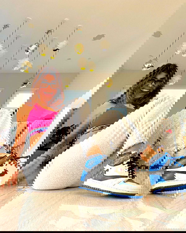 miakhalifa miakhalifa archive image