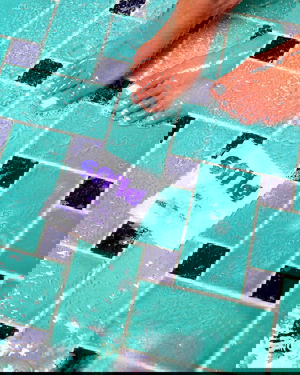 miakhalifa miakhalifa archive image