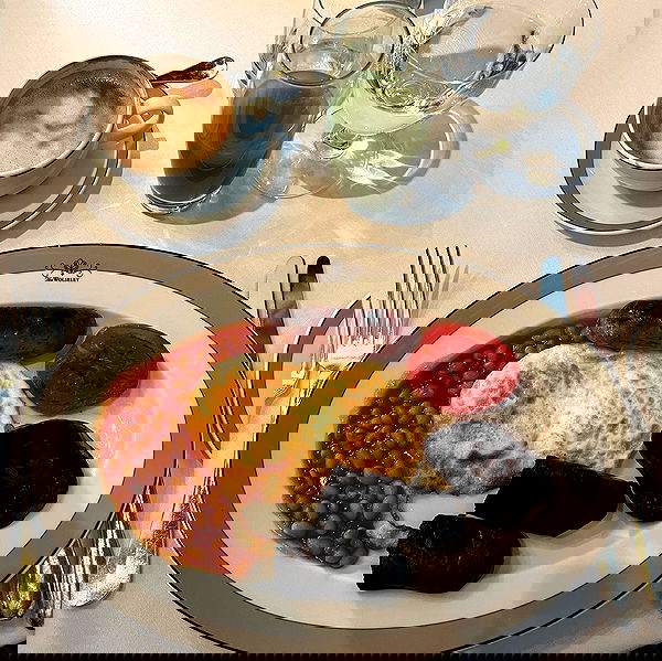 miakhalifa miakhalifa archive image