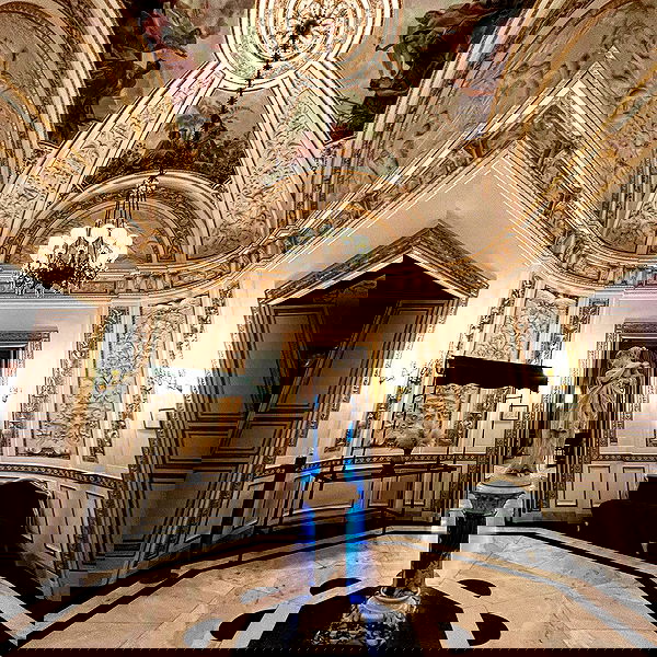 miakhalifa miakhalifa archive image