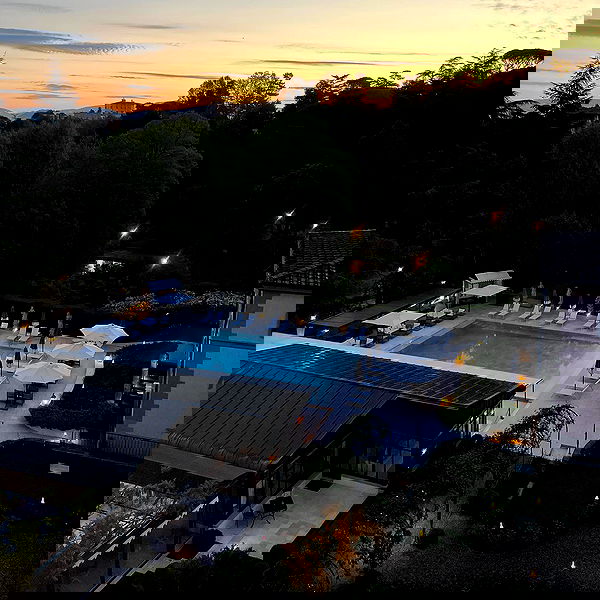 miakhalifa miakhalifa archive image