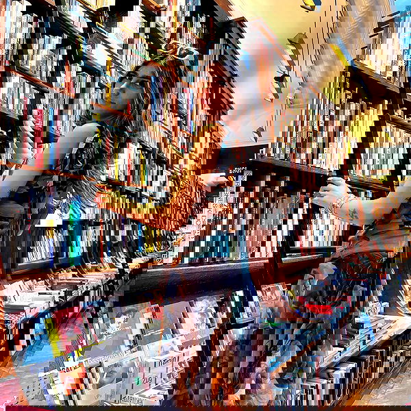 miakhalifa miakhalifa archive image