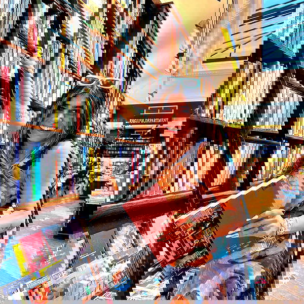 miakhalifa miakhalifa archive image