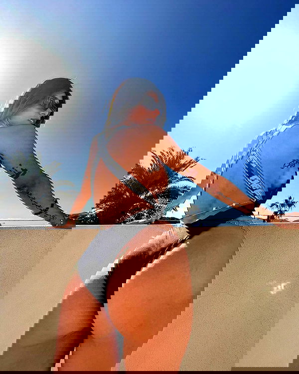 miakhalifa miakhalifa archive image