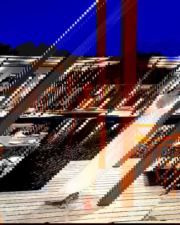 miakhalifa miakhalifa archive image