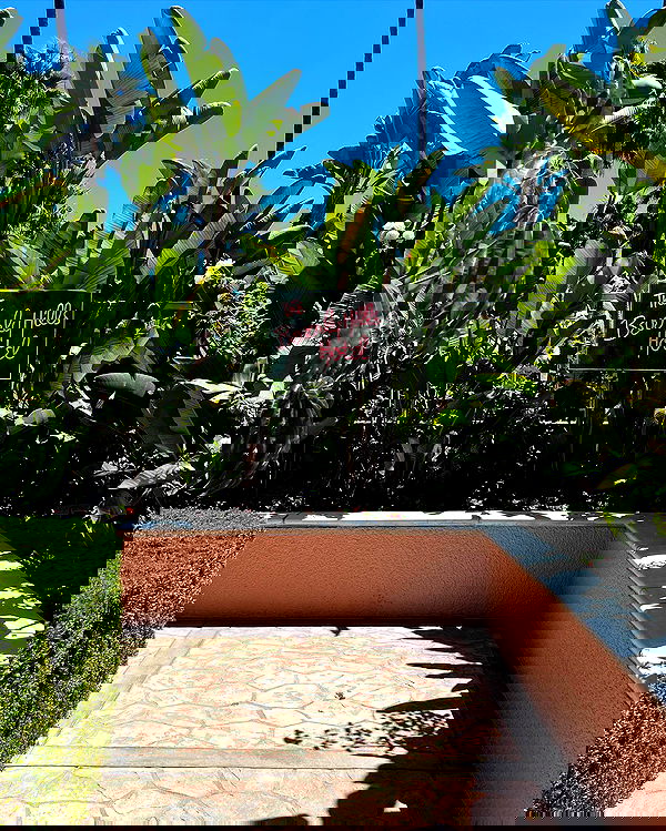 miakhalifa miakhalifa archive image