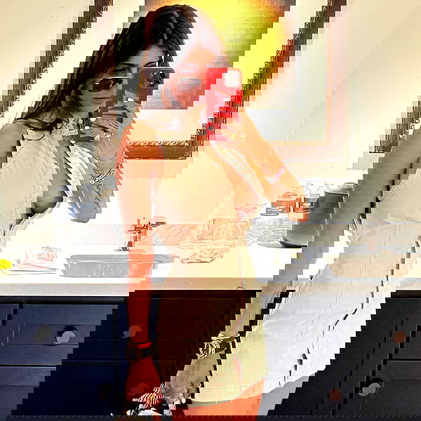 miakhalifa miakhalifa archive image