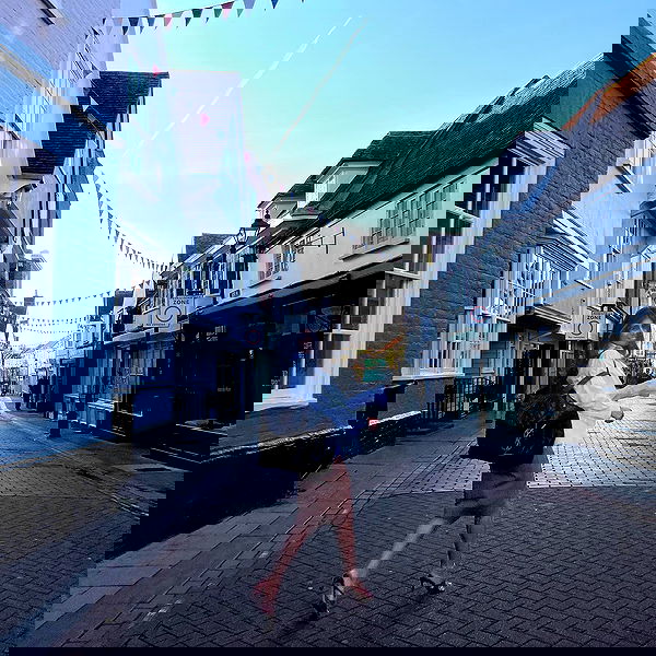 miakhalifa miakhalifa archive image