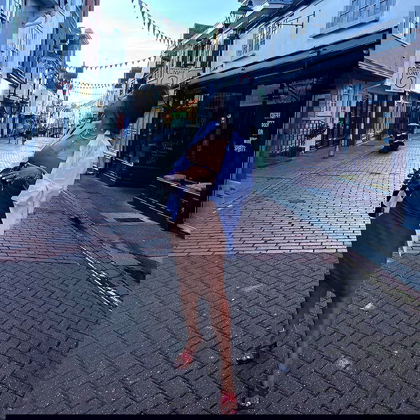 miakhalifa miakhalifa archive image