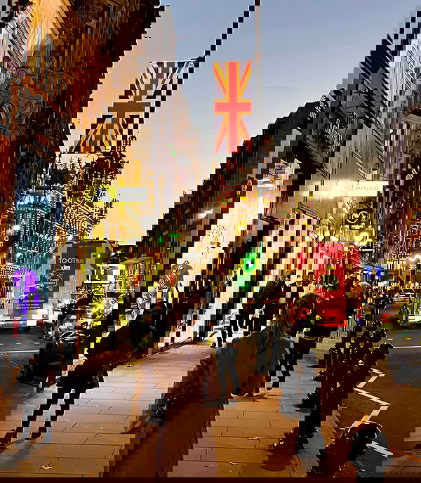 miakhalifa miakhalifa archive image