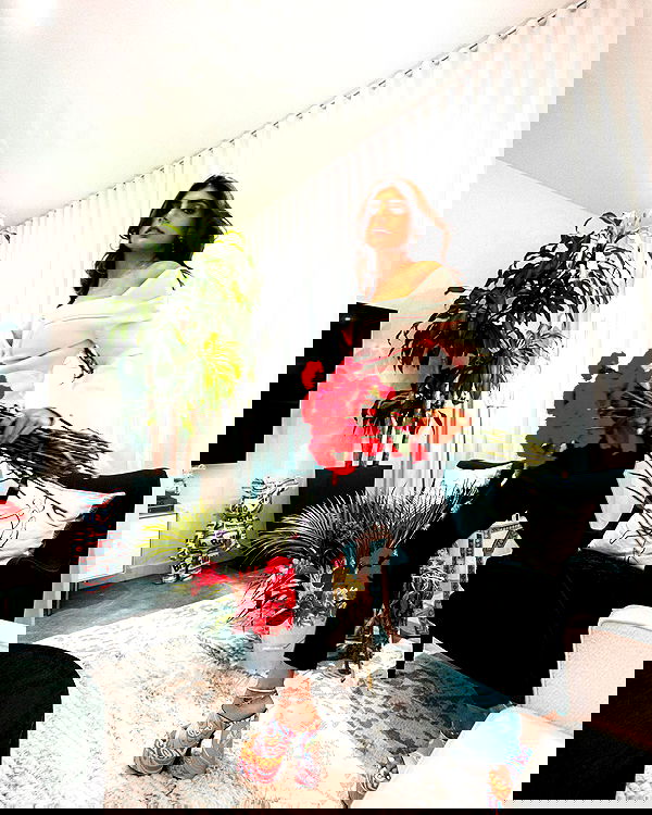 miakhalifa miakhalifa archive image