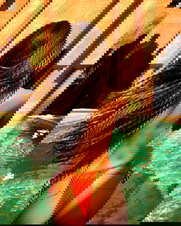 miakhalifa miakhalifa archive image