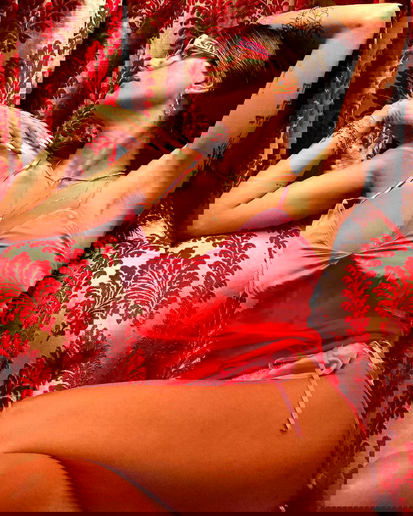 miakhalifa miakhalifa archive image