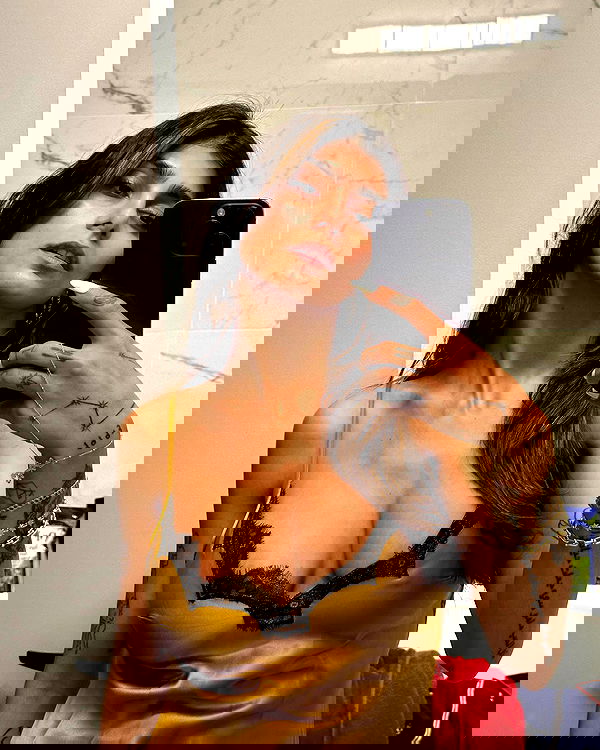 miakhalifa miakhalifa archive image