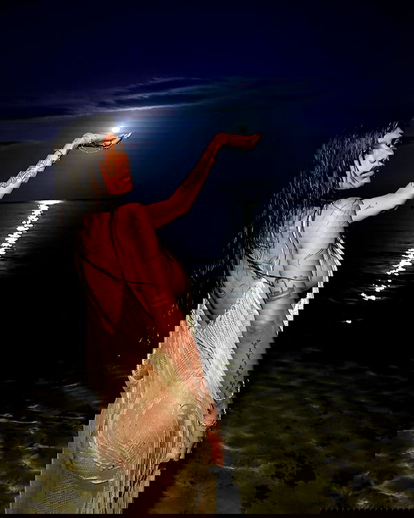 miakhalifa miakhalifa archive image