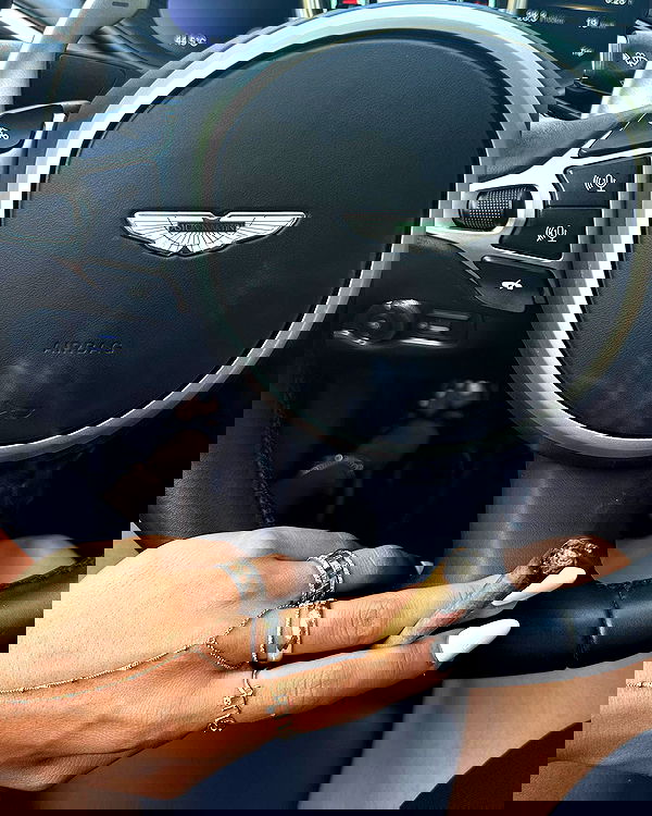 miakhalifa miakhalifa archive image