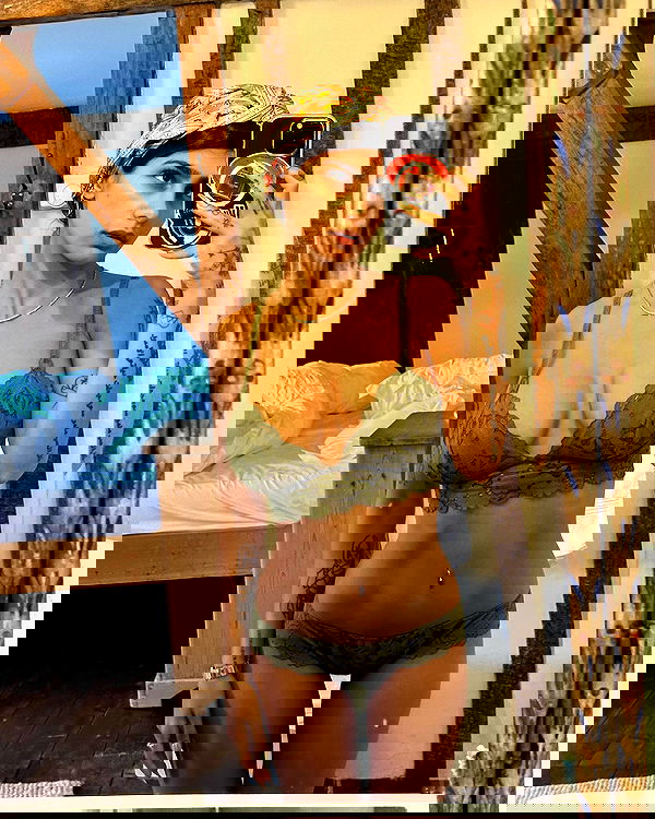 miakhalifa miakhalifa archive image