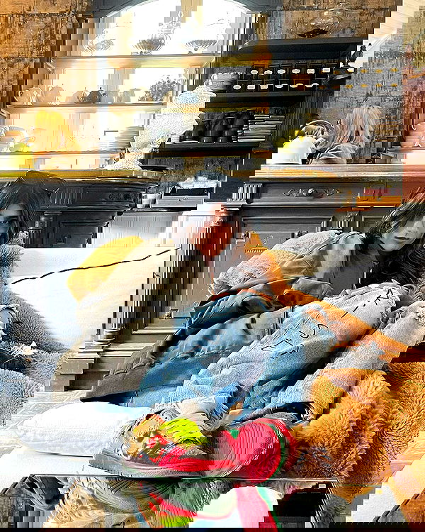 miakhalifa miakhalifa archive image