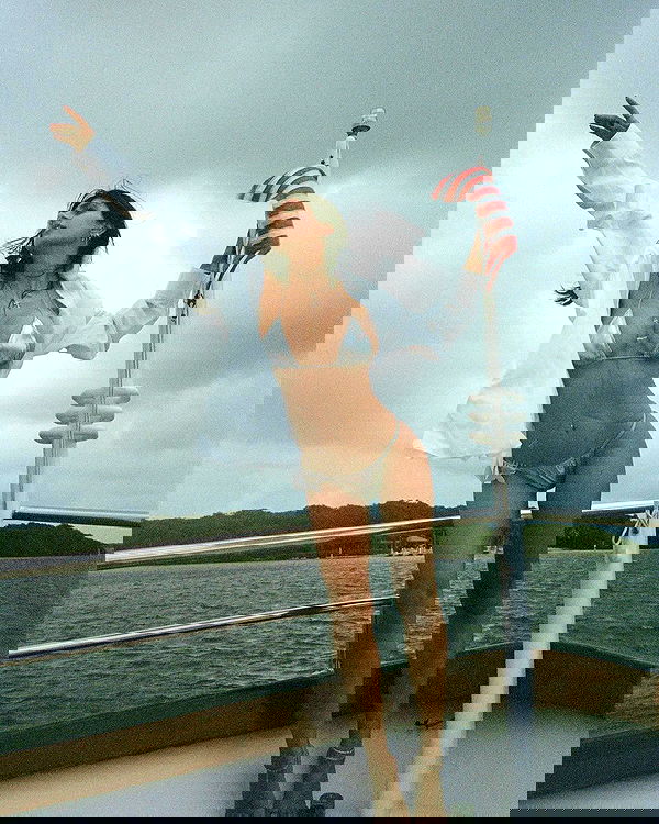 miakhalifa miakhalifa archive image