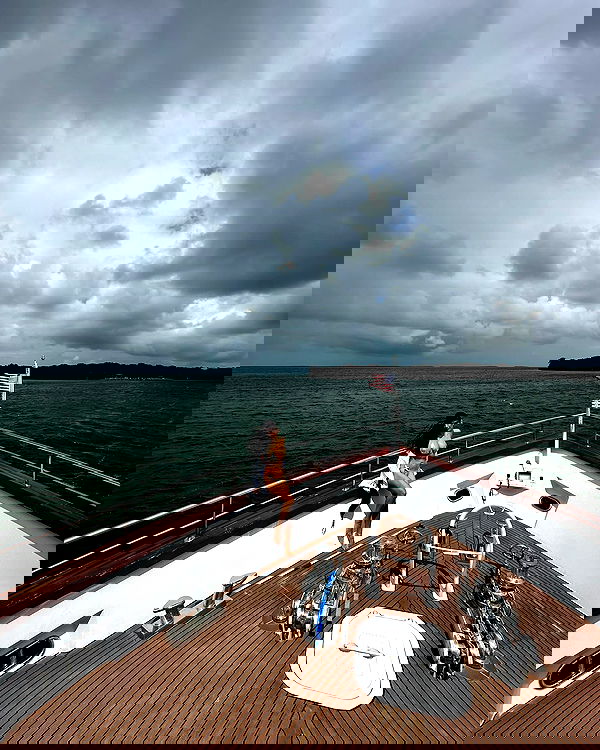 miakhalifa miakhalifa archive image