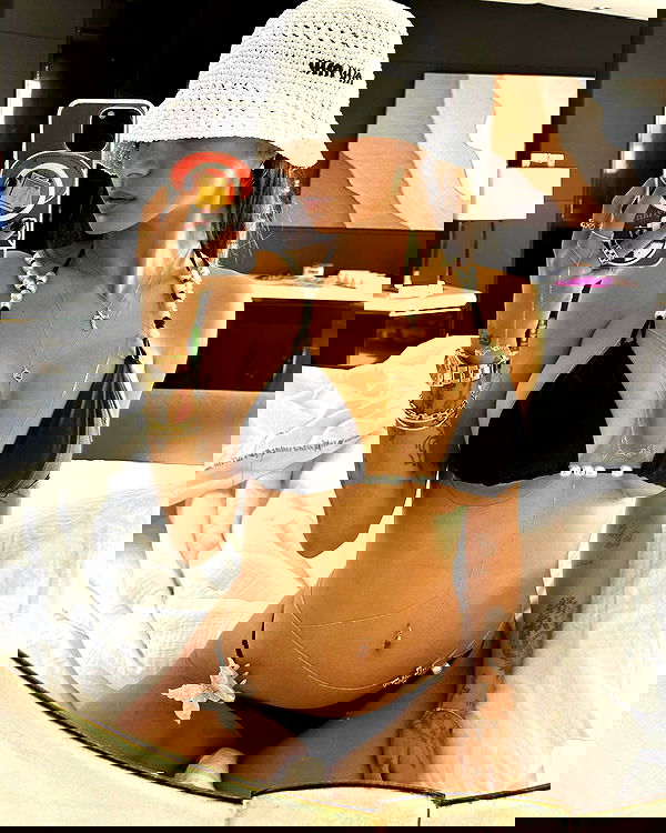 miakhalifa miakhalifa archive image