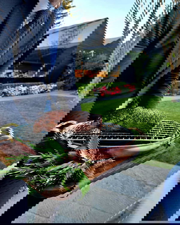 miakhalifa miakhalifa archive image