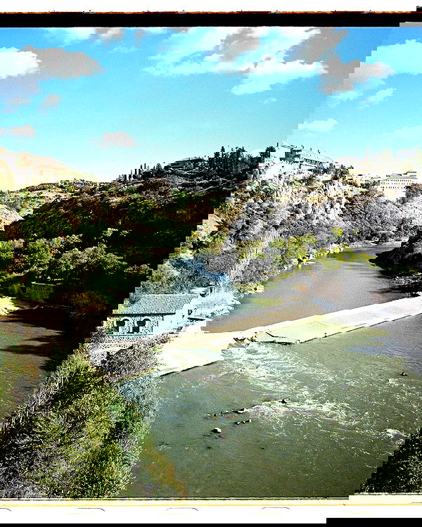 miakhalifa miakhalifa archive image