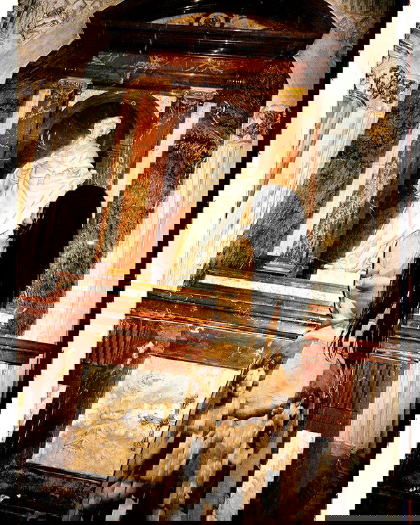 miakhalifa miakhalifa archive image